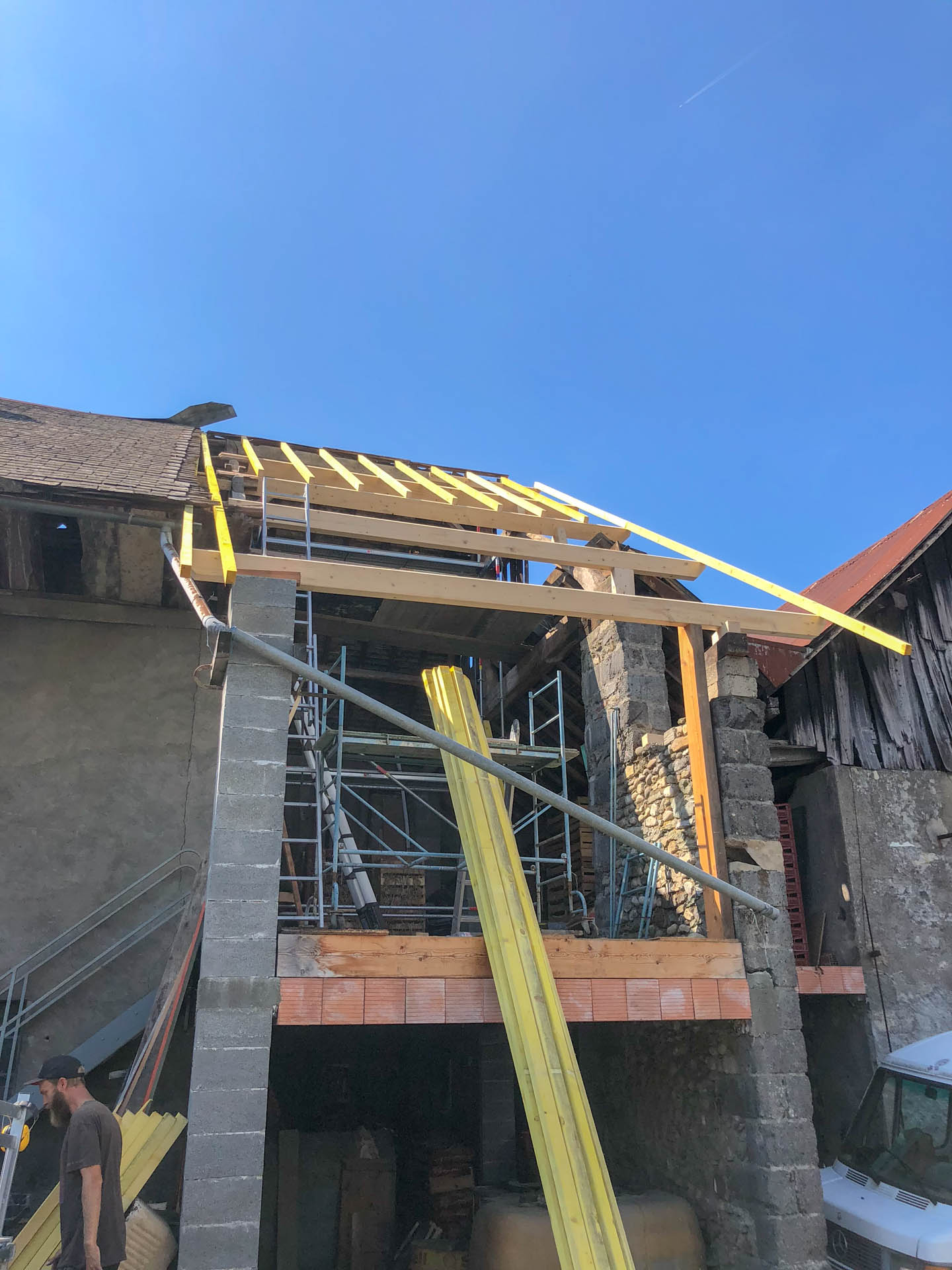 Rénovation toiture en bac acier à Thyez ,Haute Savoie - ARVE CHARPENTE -  ARVE CHARPENTE