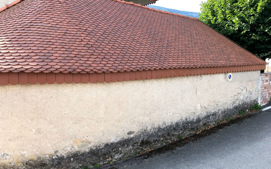 Rénovation toiture arrondie en tuiles écaille – Saint-léger 73