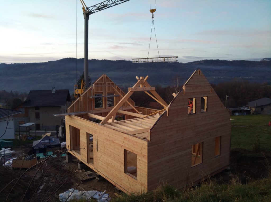 Montage de maison ossature bois du plancher au toit a La Rochette en Savoie - 733