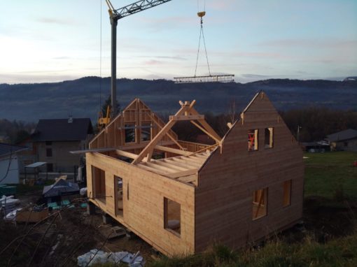 Montage de maison ossature bois du plancher au toit à La Rochette en Savoie – 73