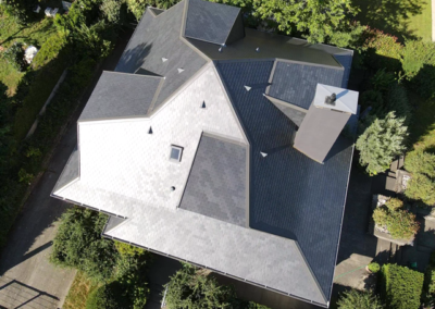 Rénovation toit en Ardoise pour maison d'architecte design à Chambery en Savoie