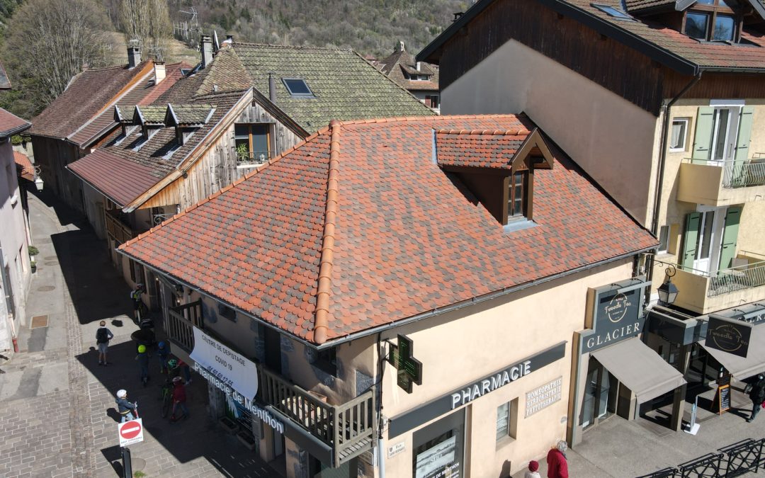 Rénovation de toiture traditionnelle d’une Pharmacie à Menthon Saint Bernard – 74